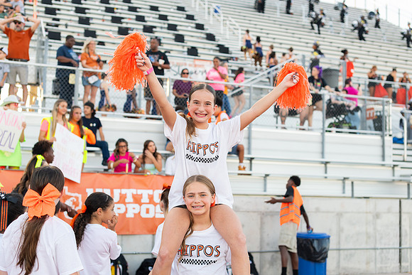 HHS Neon28