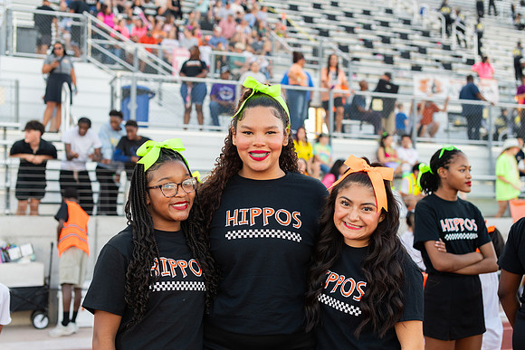 HHS Neon34