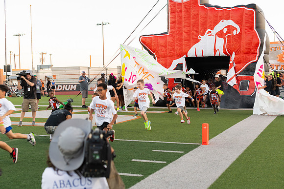 HHS Neon73