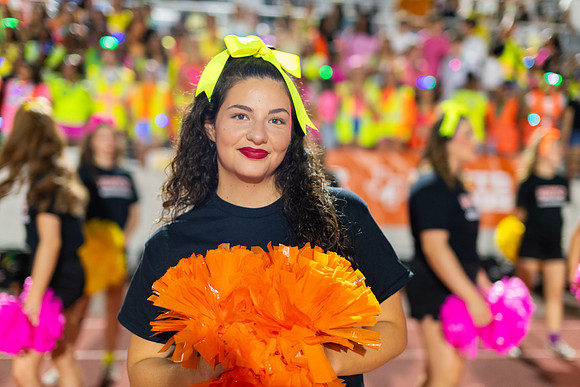 HHS Neon173