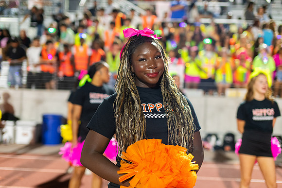 HHS Neon182