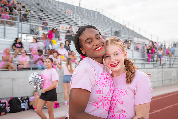 HHS Pink Out5