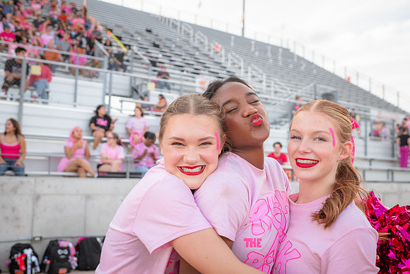 HHS Pink Out7