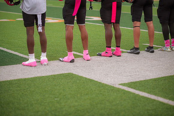 HHS Pink Out34