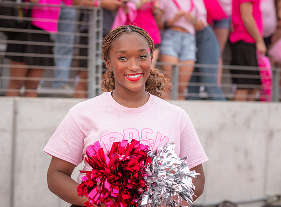 HHS Pink Out40