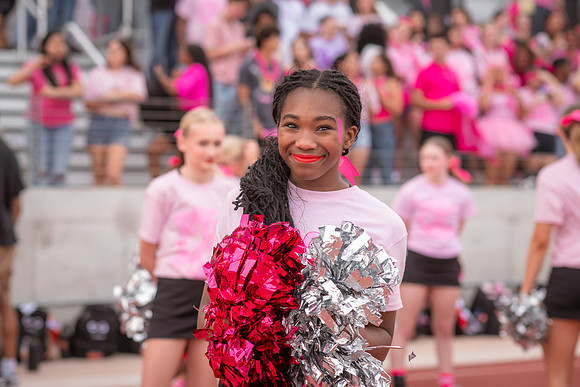 HHS Pink Out42