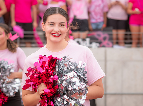 HHS Pink Out50