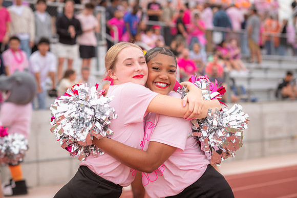 HHS Pink Out68