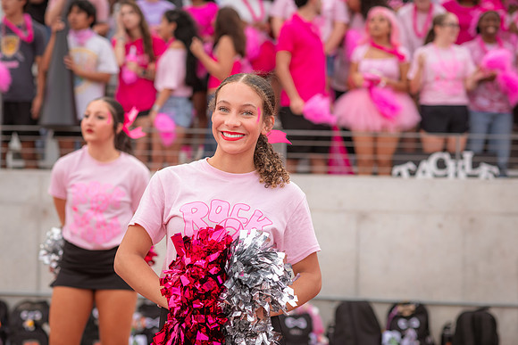 HHS Pink Out75