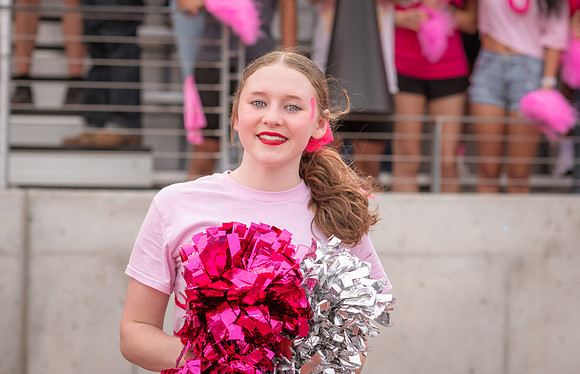 HHS Pink Out81