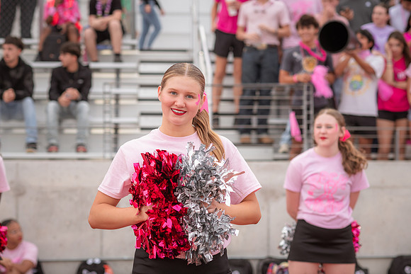 HHS Pink Out80