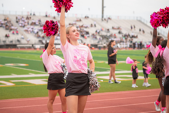 HHS Pink Out101