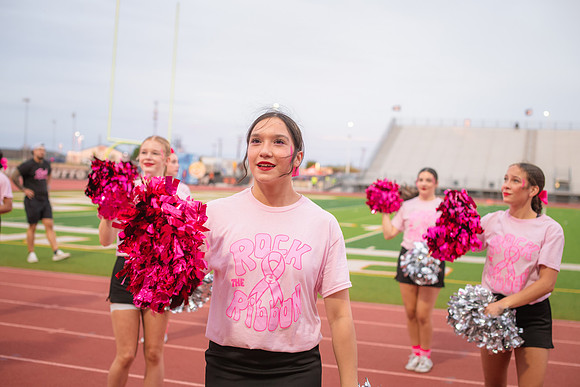 HHS Pink Out137