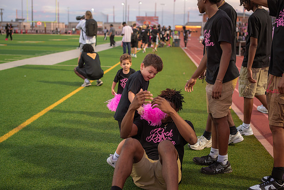 HHS Pink Out145