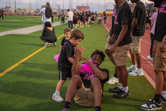 HHS Pink Out146