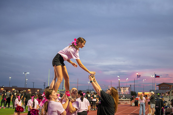 HHS Pink Out151