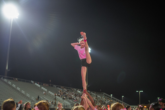 HHS Pink Out162