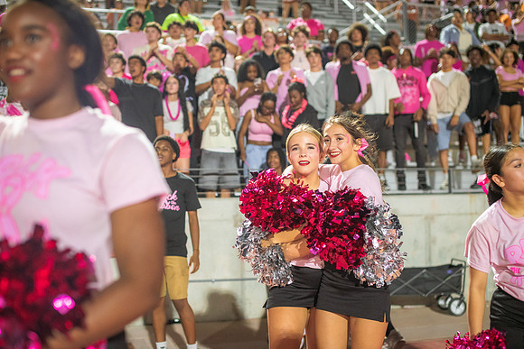 HHS Pink Out184