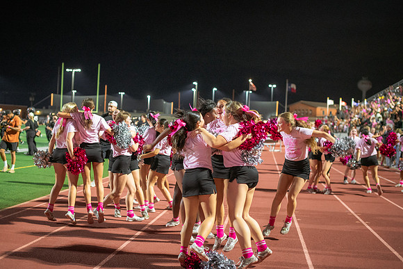 HHS Pink Out194