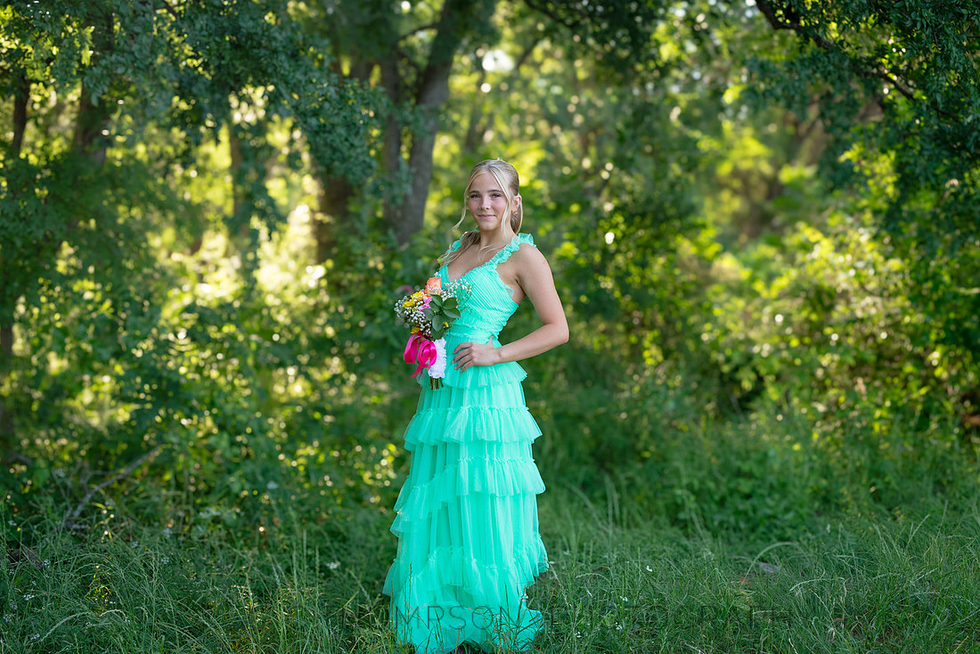 19Prom 25