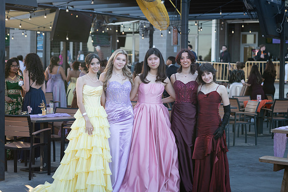 HHS Prom 26- 18