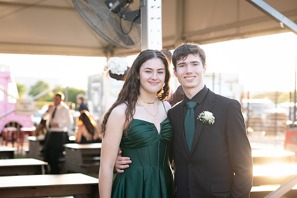 HHS Prom 26-12